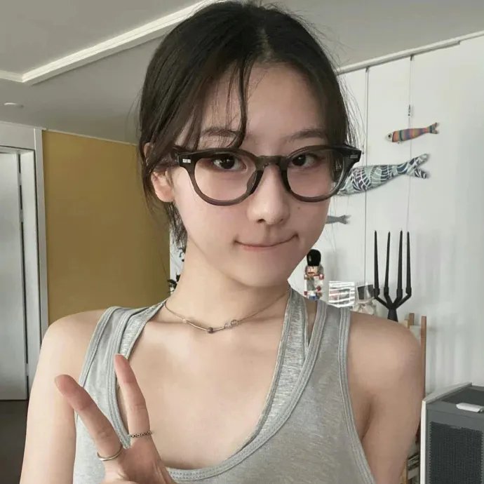 吞噬太阳的女子